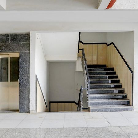 Super Townhouse Ambaji Formerly Hotel Kardhar Inn Eksteriør billede